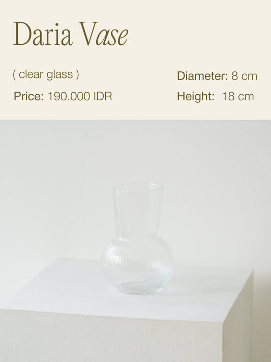 Daria Vase