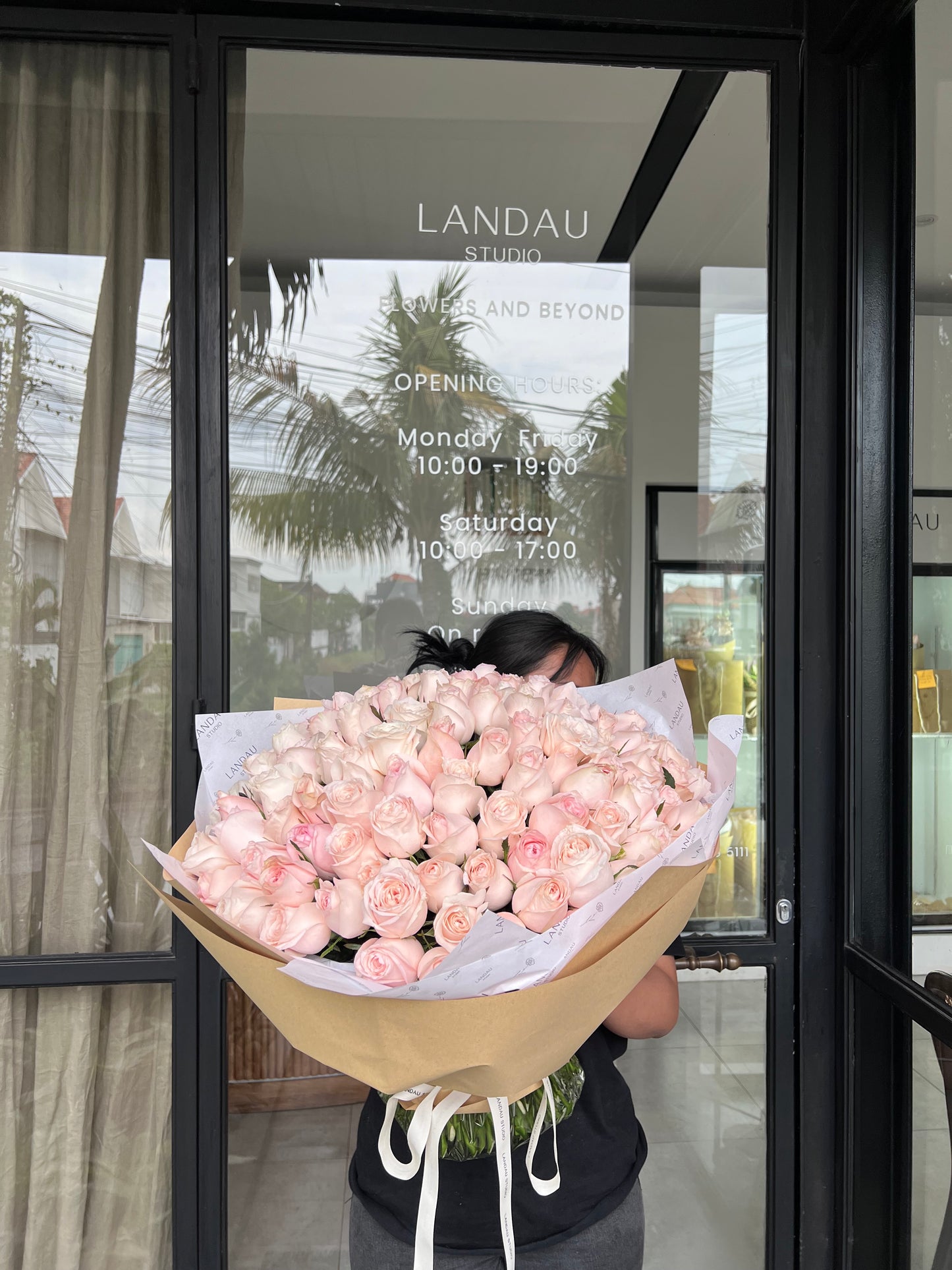 Mono Roses Bouquet