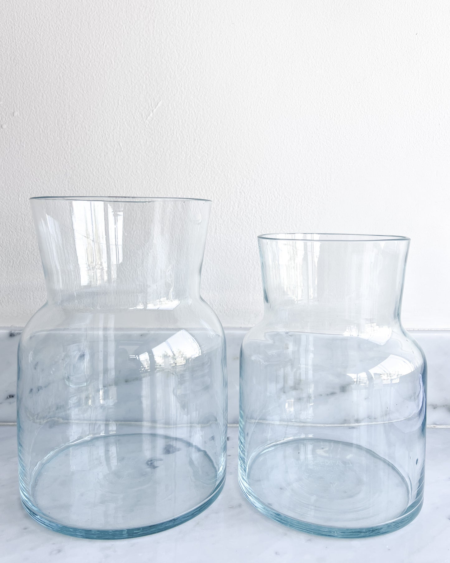 Add a vase (medium-size)