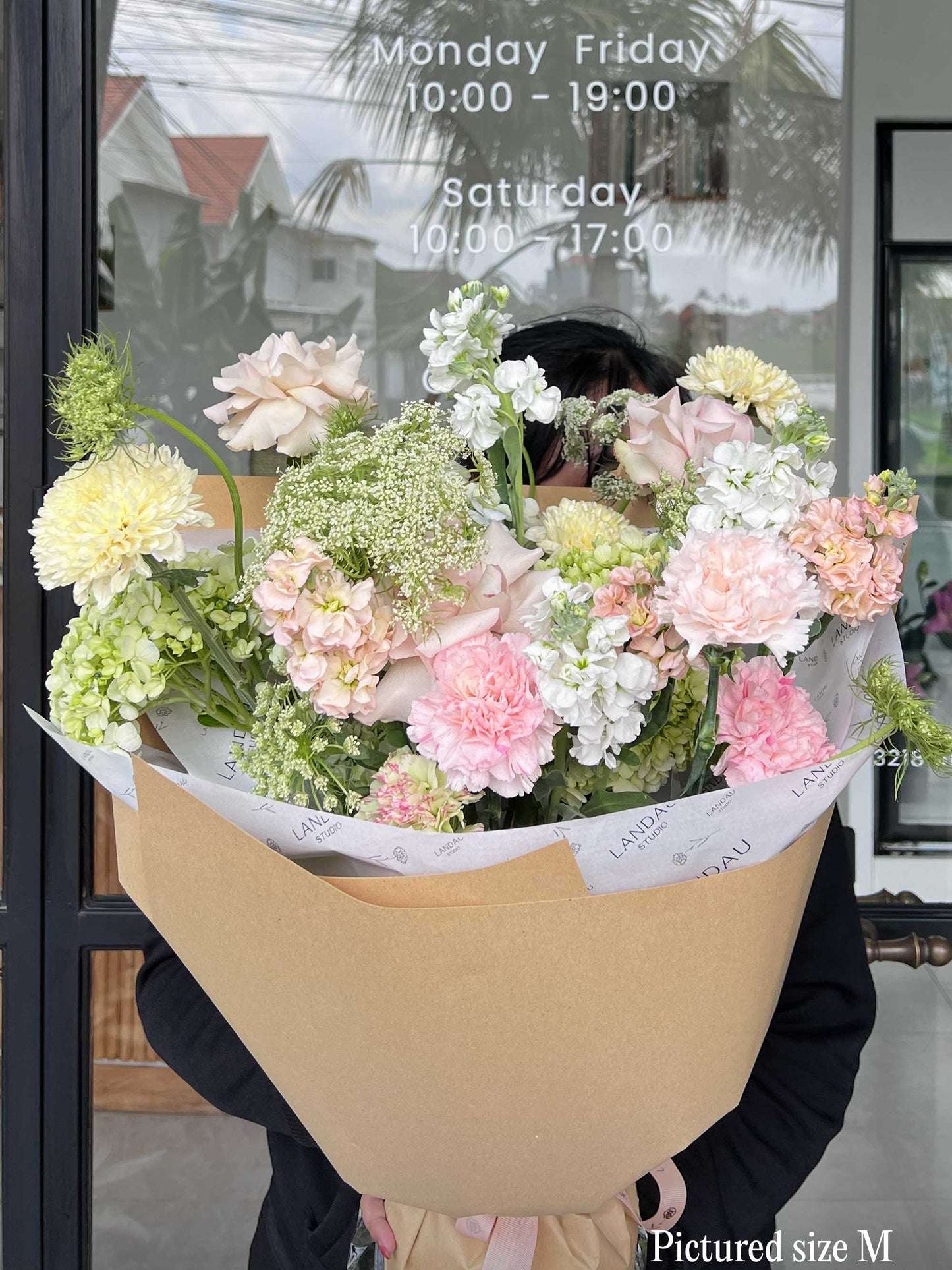 Landau Classic Bouquets - Pastel
