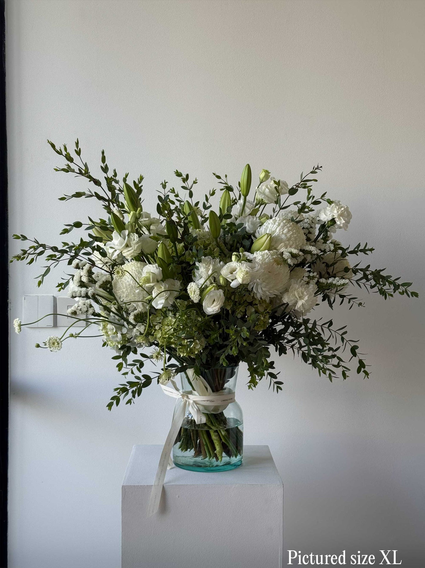 Landau Classic Bouquets - White