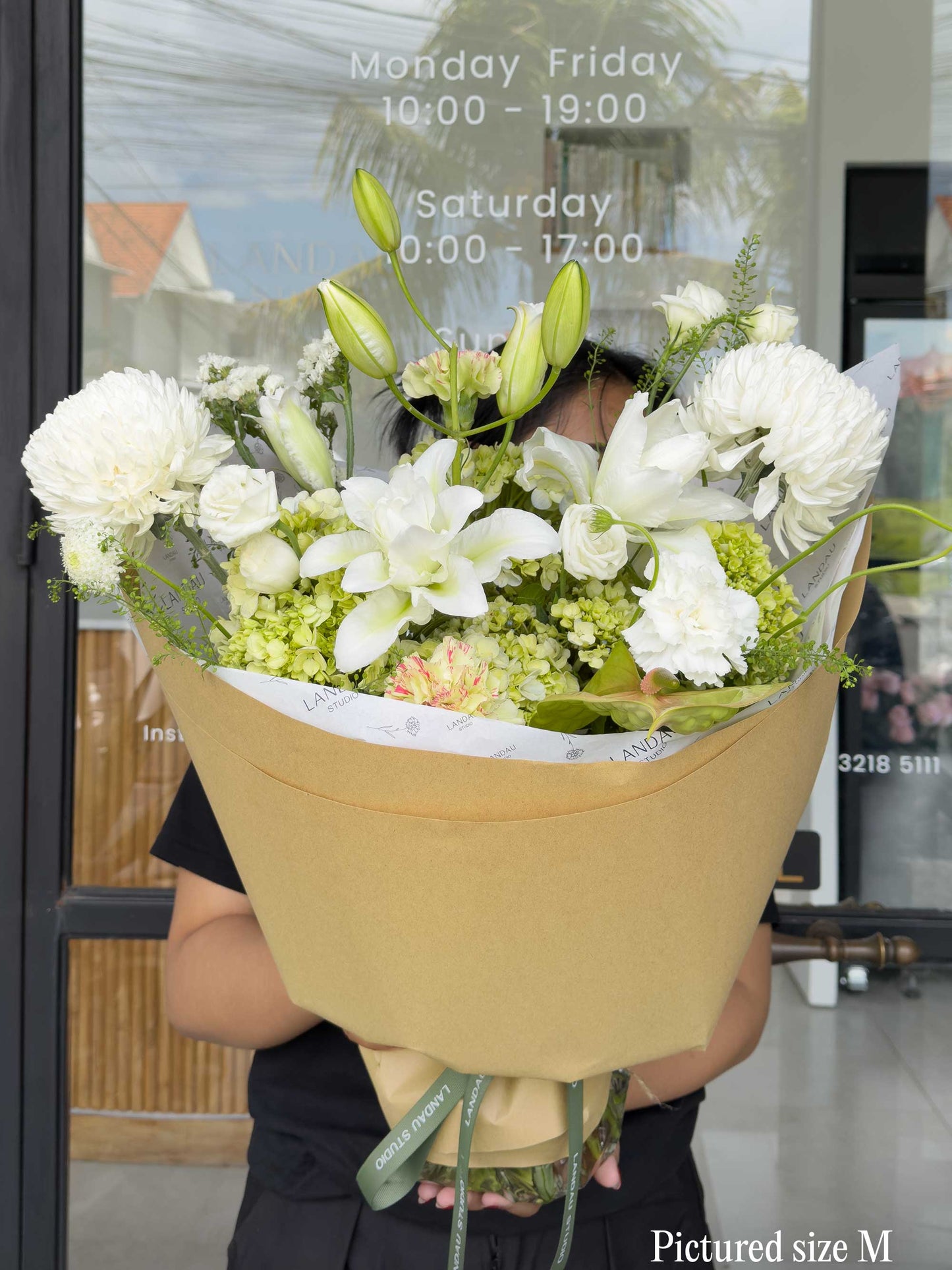 Landau Classic Bouquets - White