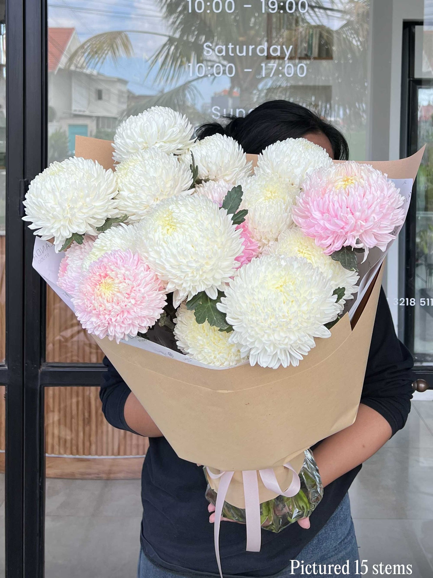 Mono Bouquet Chrysanthemums
