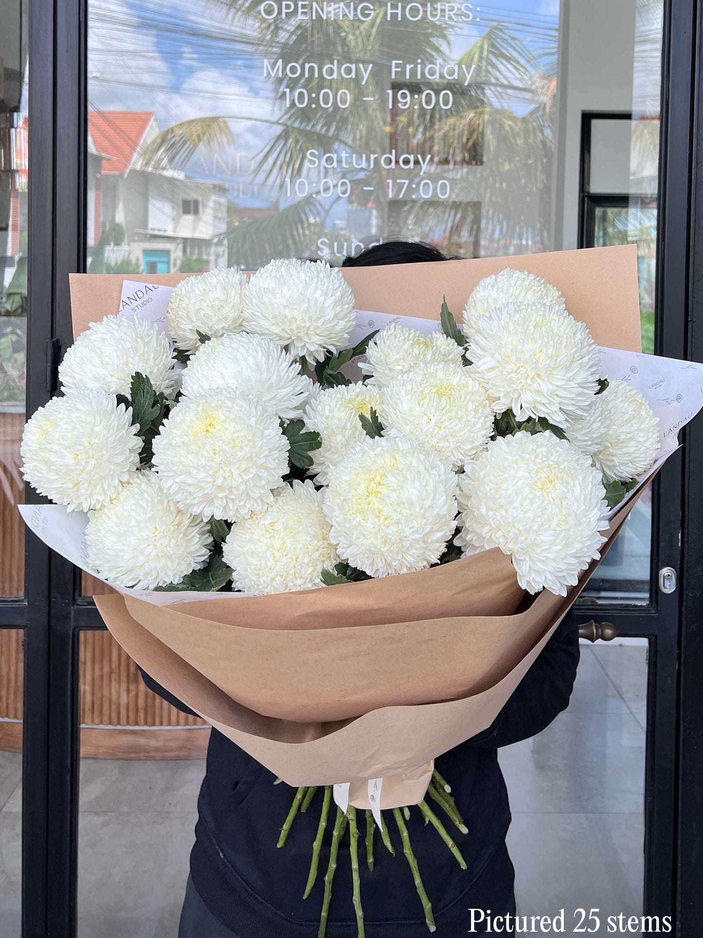 Mono Bouquet Chrysanthemums