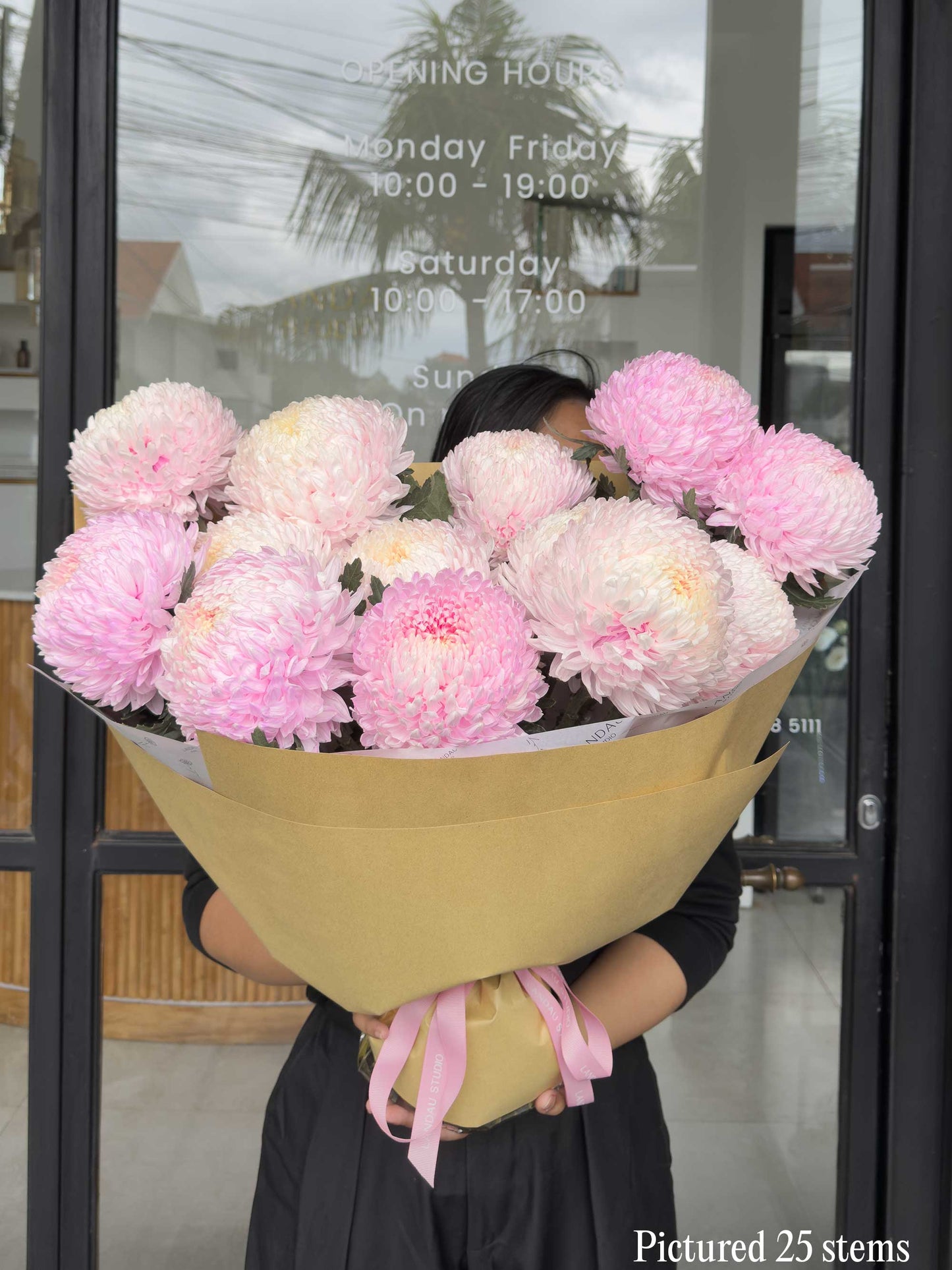 Mono Bouquet Chrysanthemums