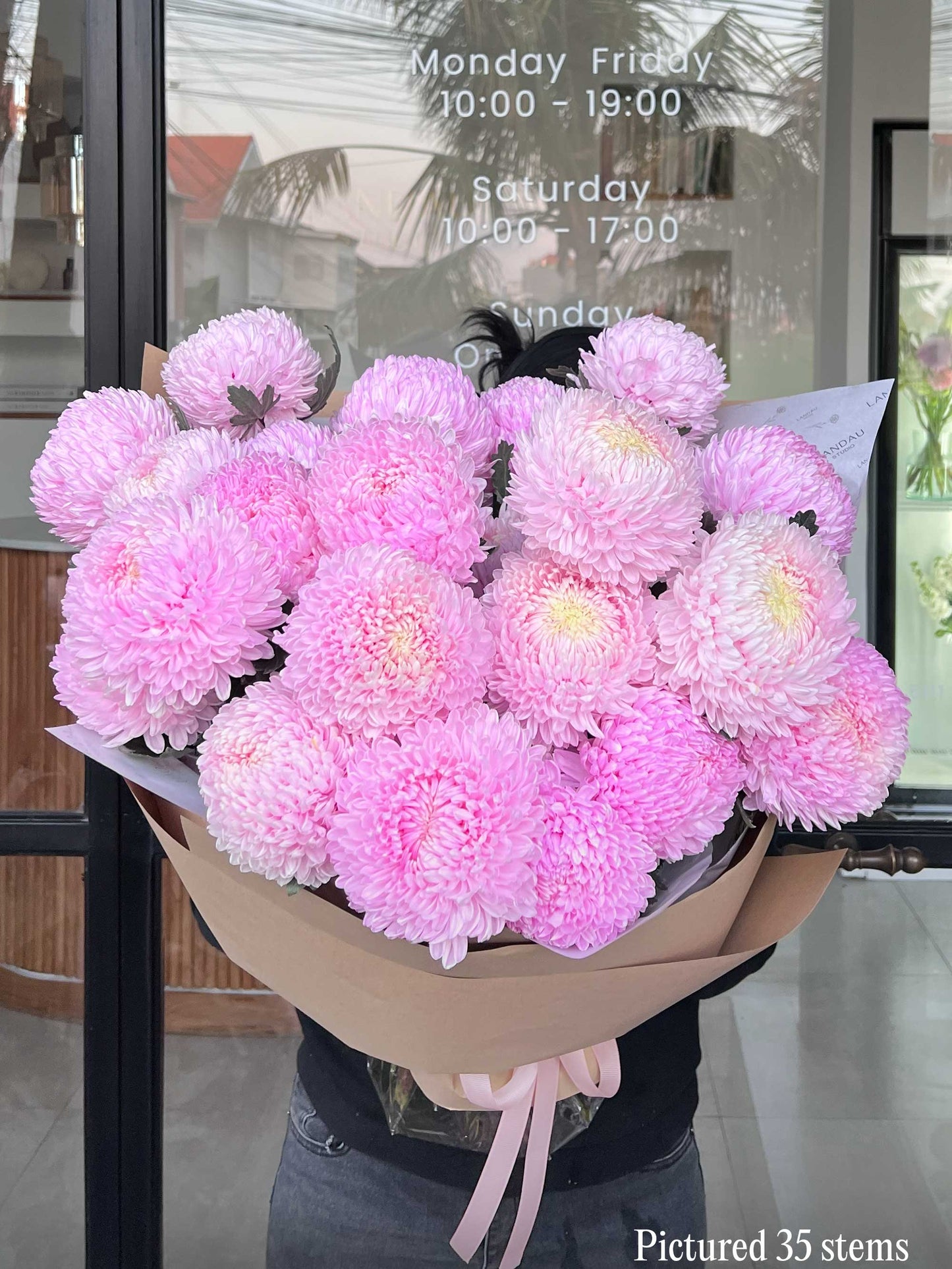 Mono Bouquet Chrysanthemums