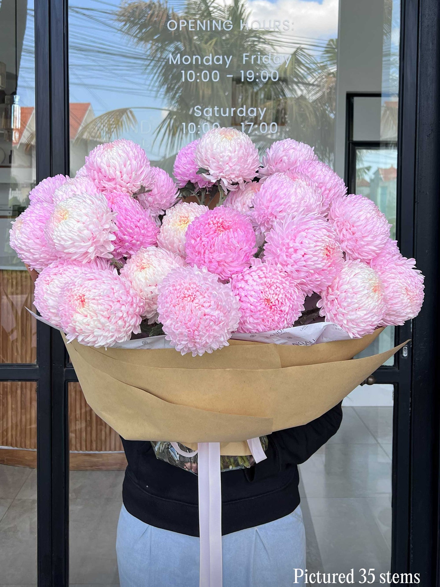 Mono Bouquet Chrysanthemums