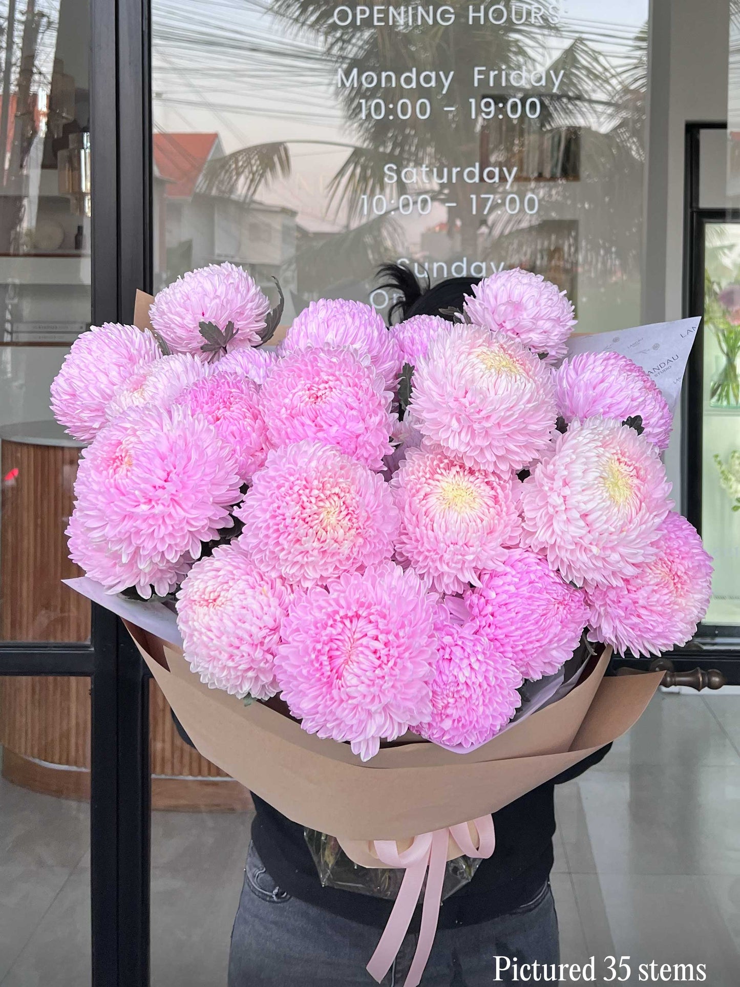 Mono Bouquet Chrysanthemums