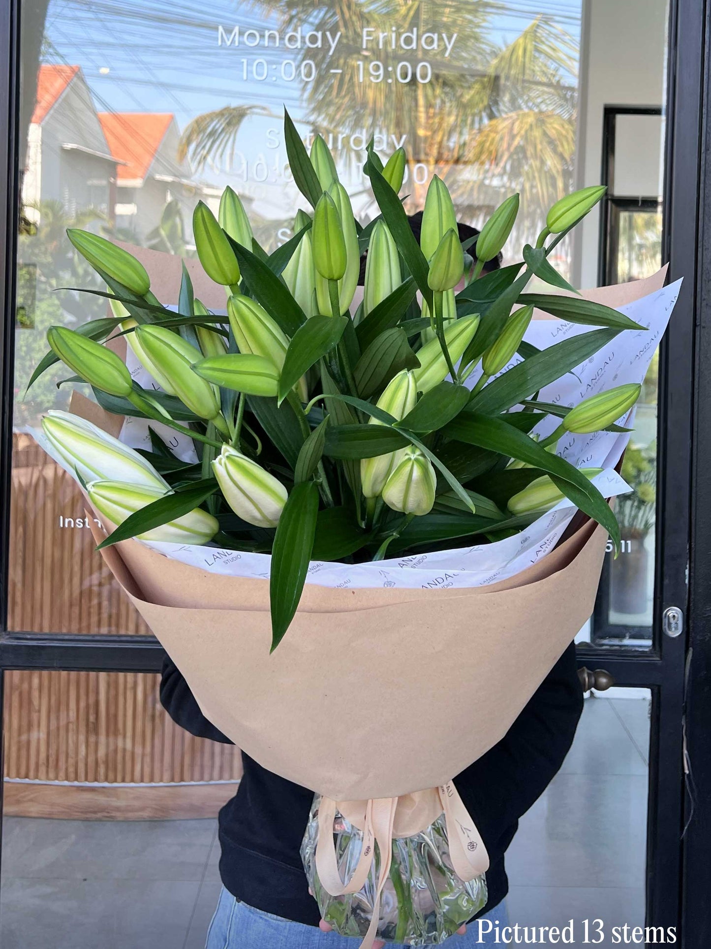 Mono Lily Bouquet