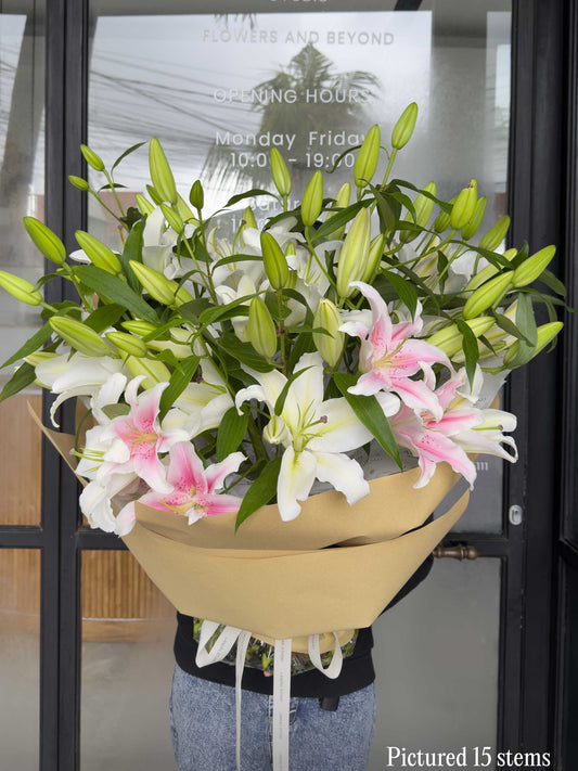 Mono Lily Bouquet