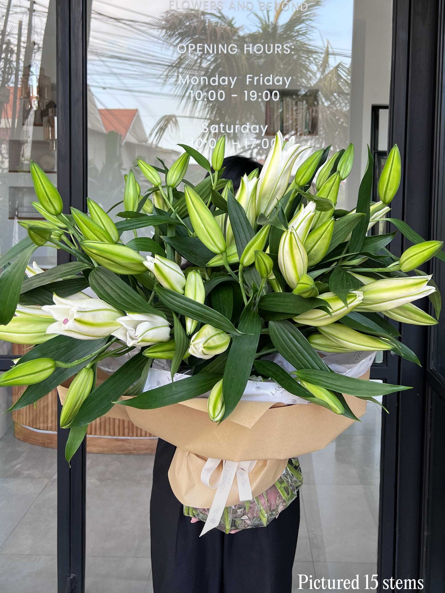 Mono Lily Bouquet
