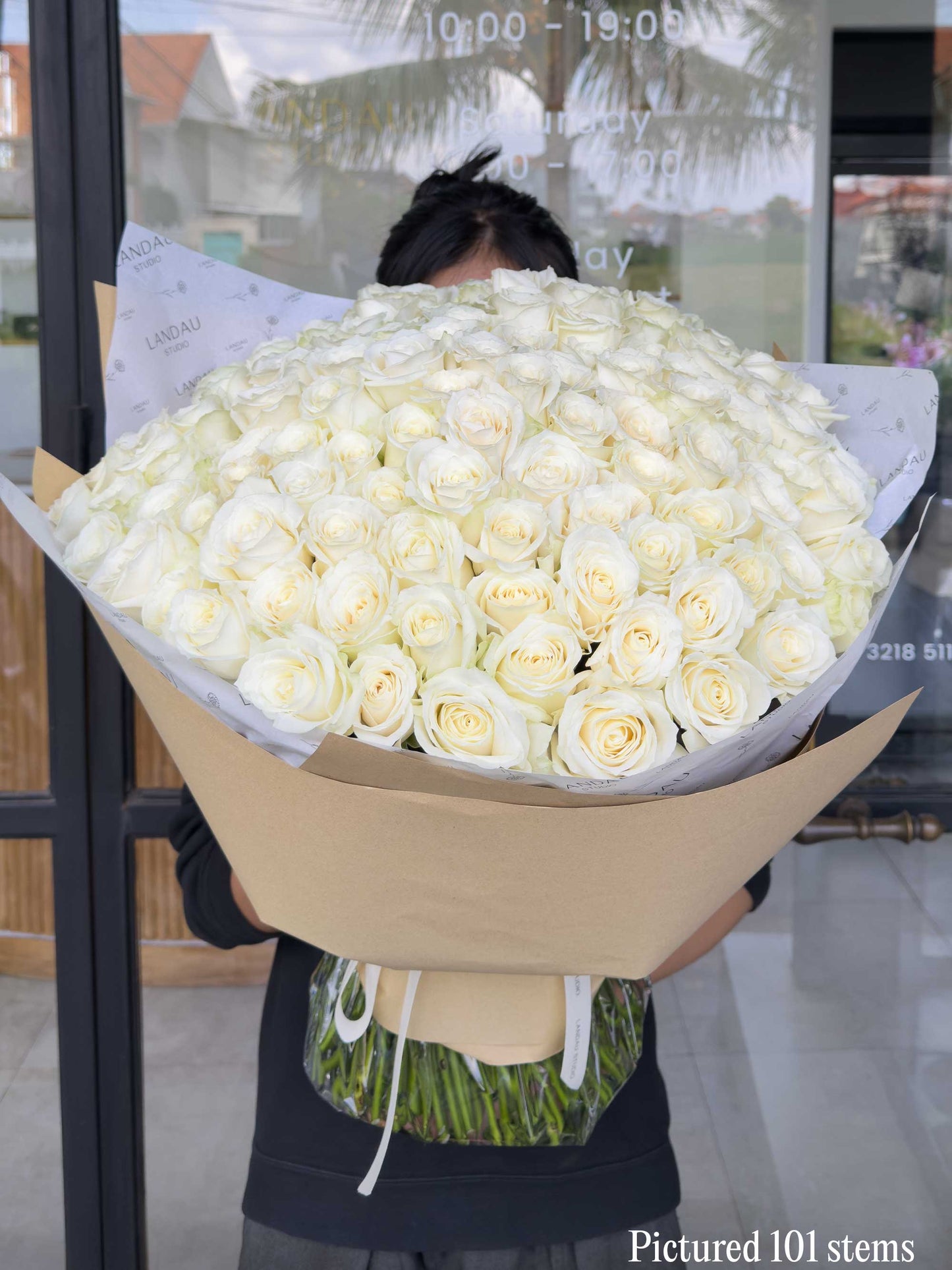 Mono Roses Bouquet