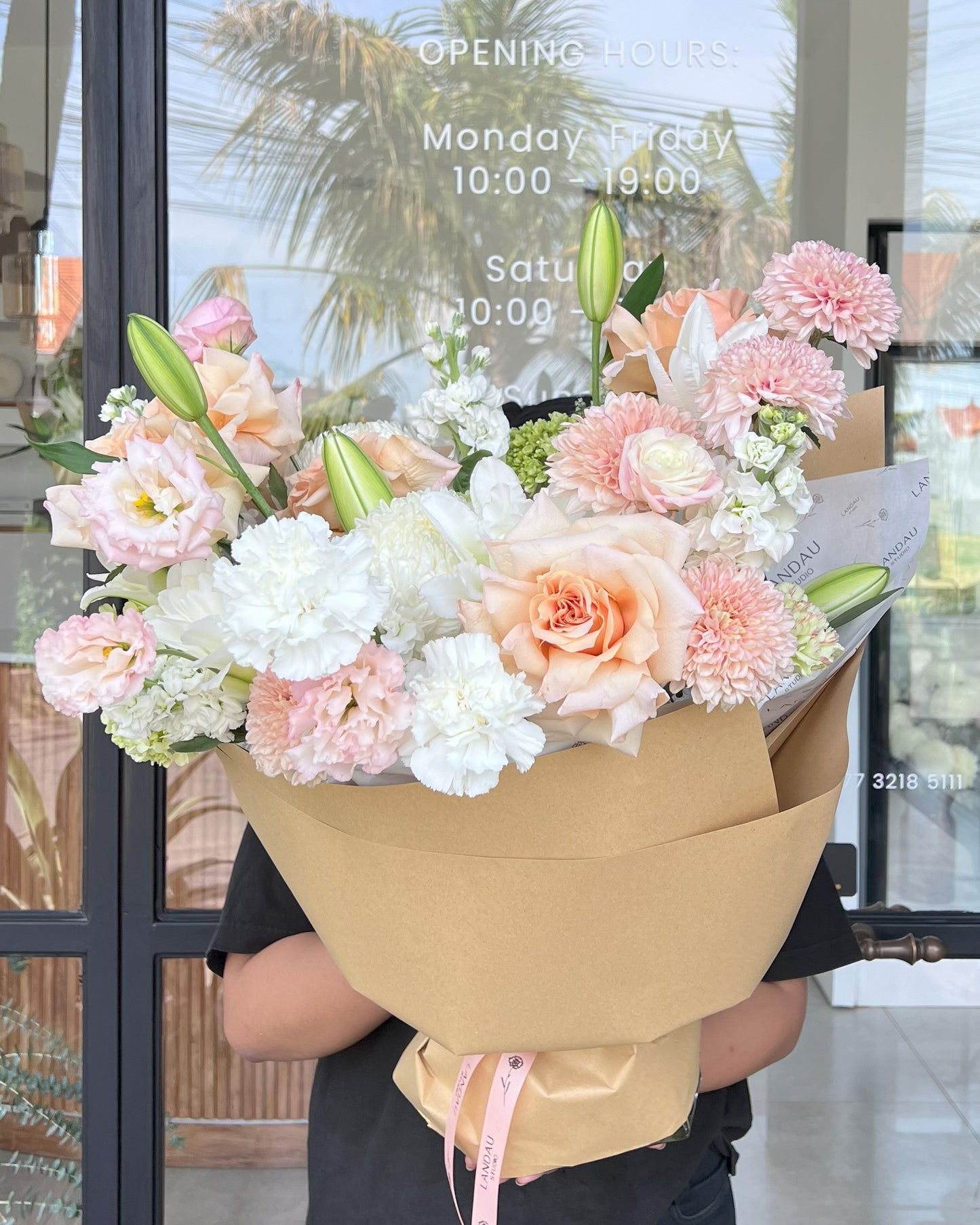 Landau Classic Bouquets - Pastel