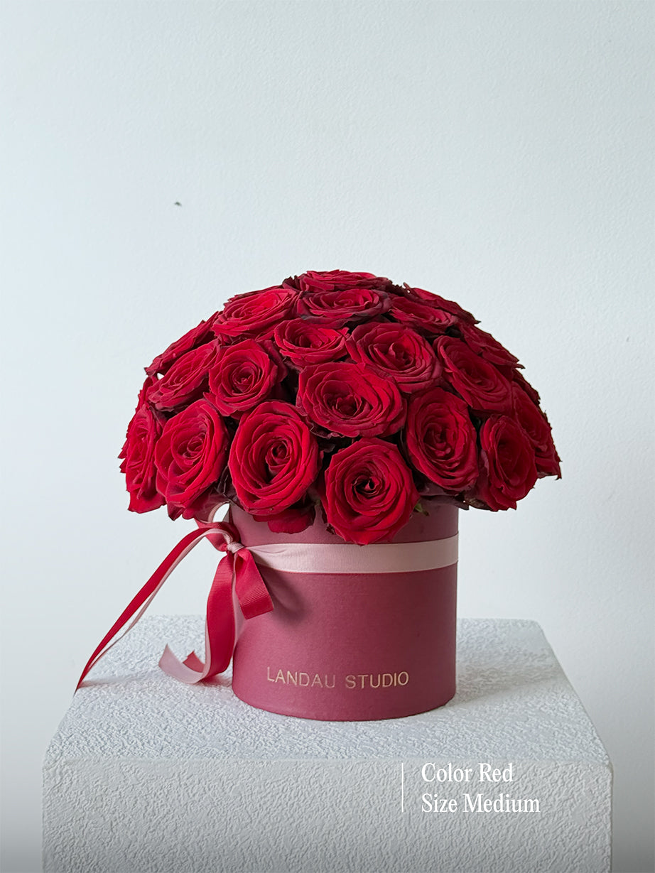 Mono Roses Box/Basket